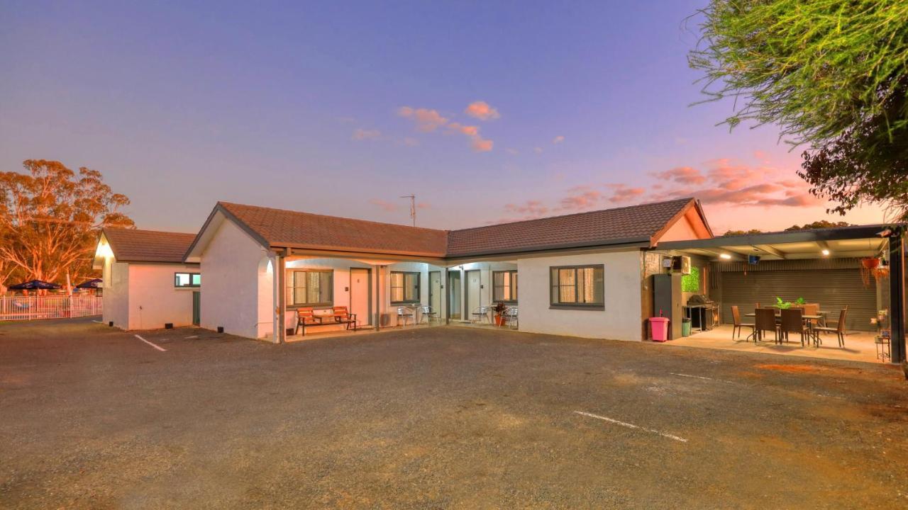 Parkes Federation Motel Exterior photo